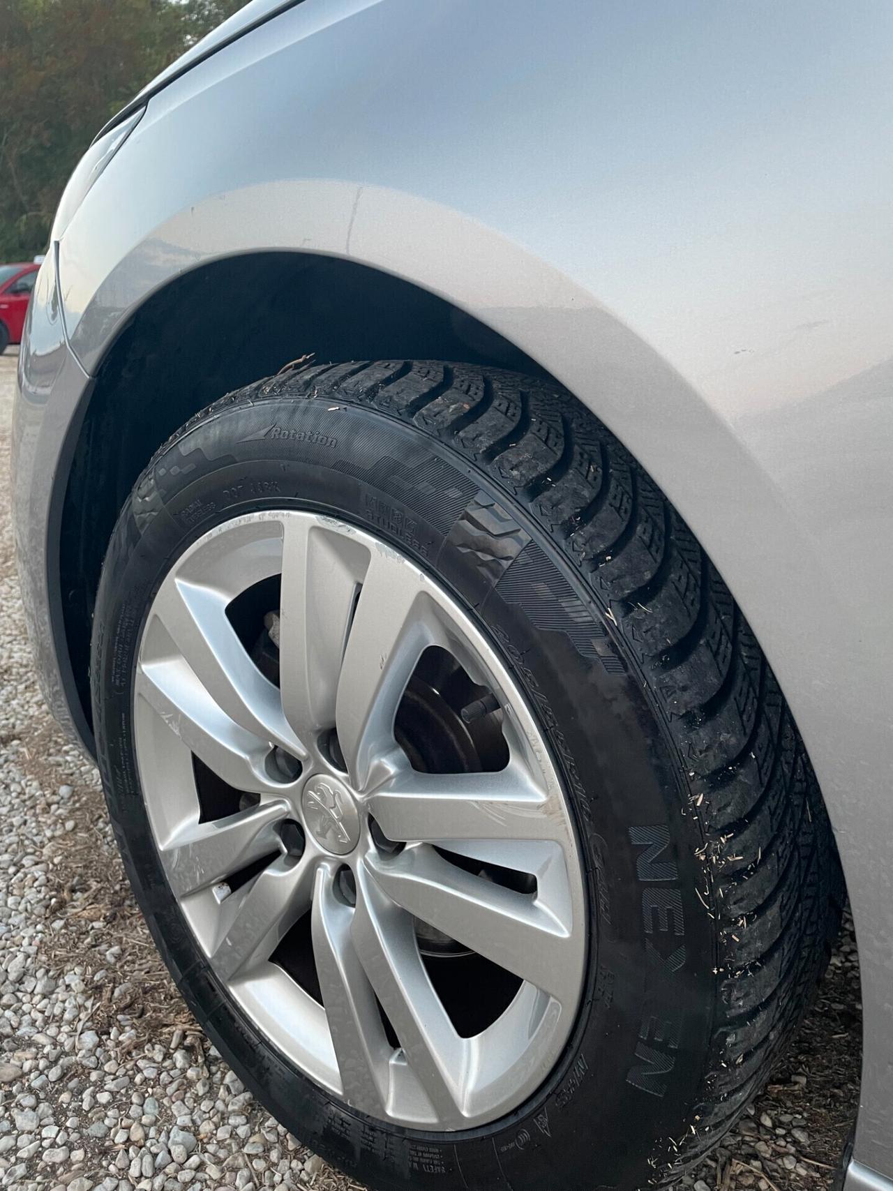 Peugeot 308 BlueHDi 100 S&S SW Access