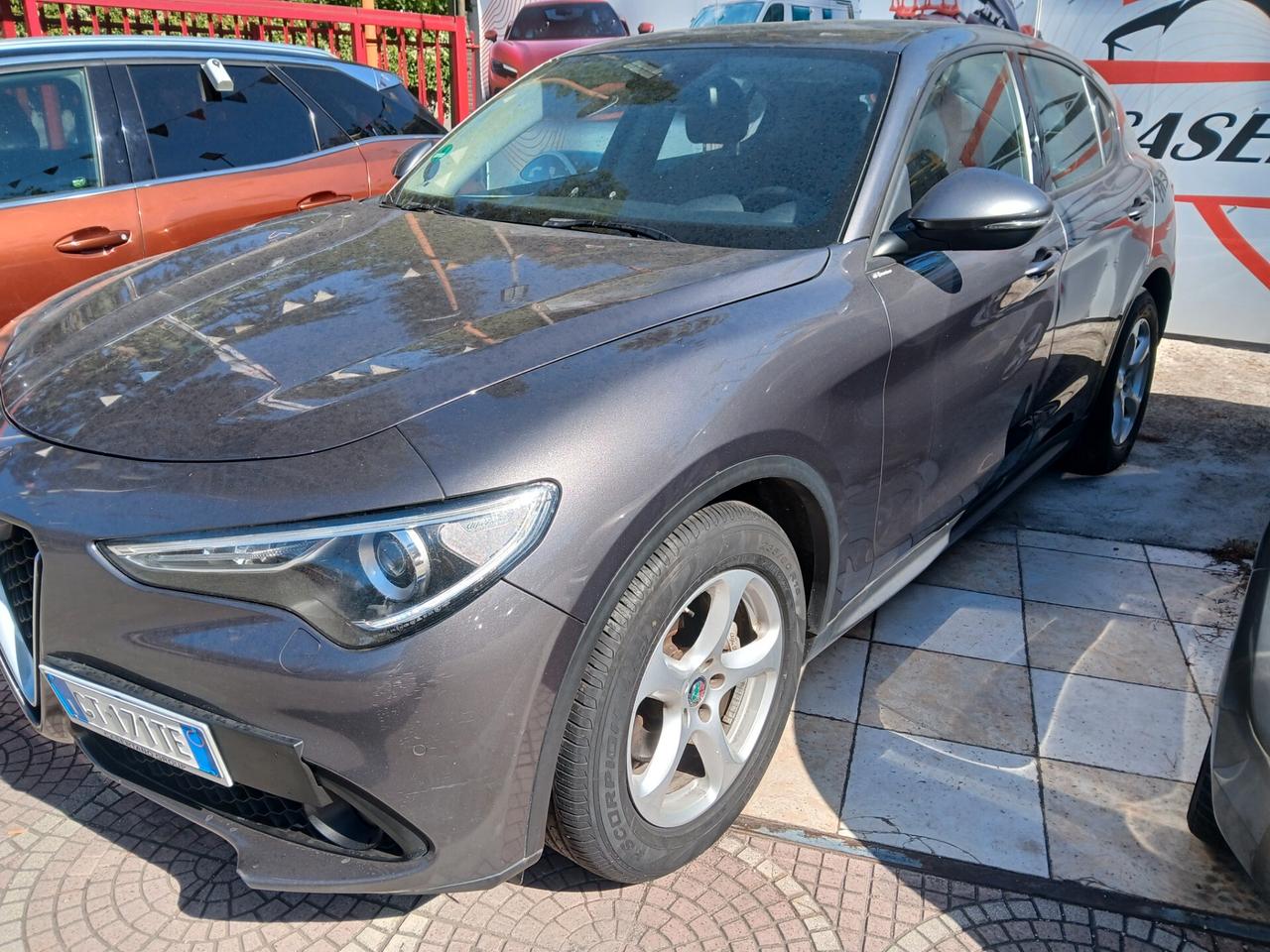 Alfa Romeo Stelvio 2.2 Turbodiesel 180 CV AT8 Q4 Business