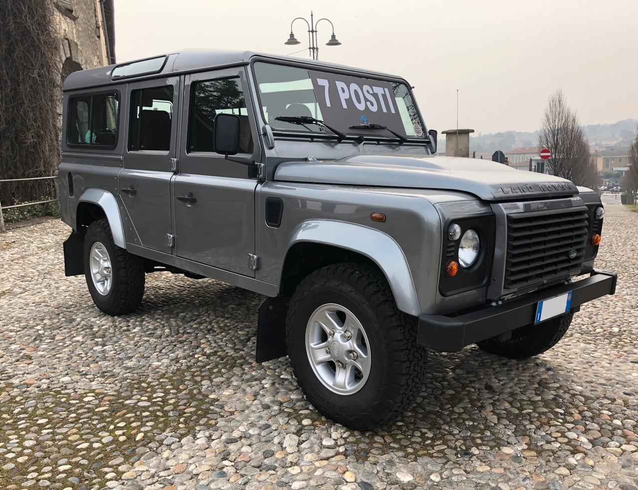 Land Rover Defender 110 2.2 TD4 Station Wagon N1 7posti gancio traino