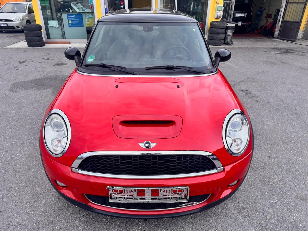 Mini 1.6 16V John Cooper Works 211CV