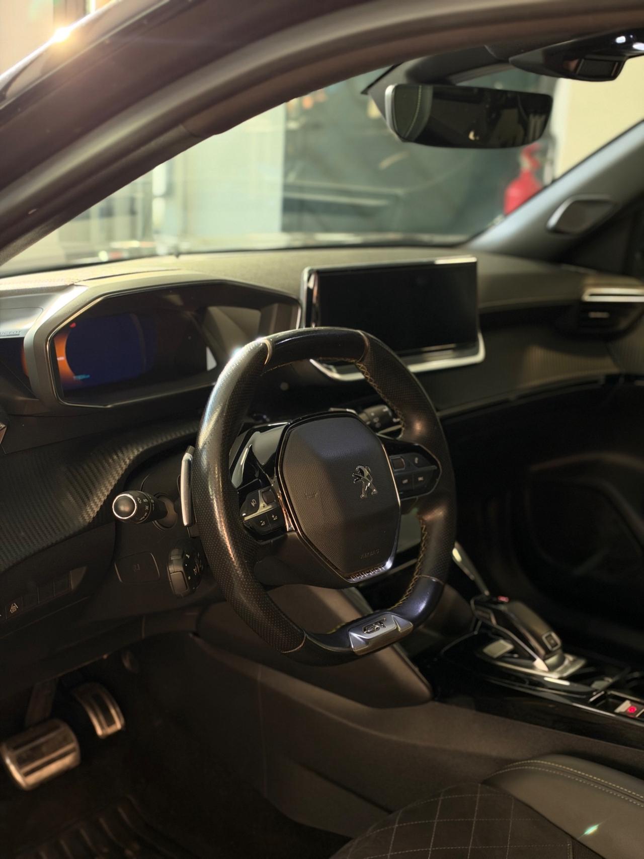 Peugeot 2008 BlueHDi 130 S&S EAT8 GT Pack