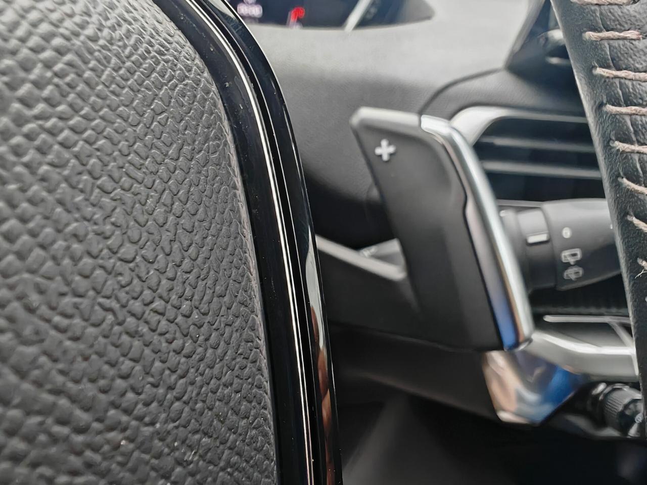 Peugeot 3008 1.5BlueHDi navig led cruise 2021