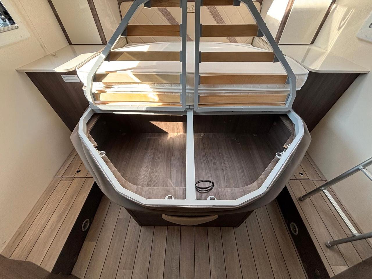 Mclouis Yearling 89g camper