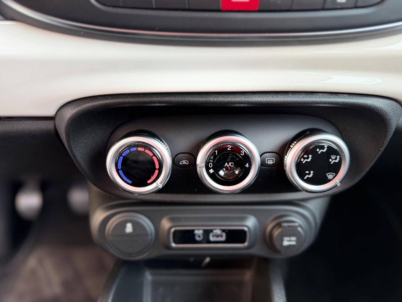 Fiat 500L 1.4 95 CV Lounge CON SOLI 64 MILA KM