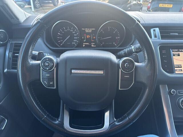 Land Rover RangeRover Sport 3.0 TDV6 HSE Dynamic