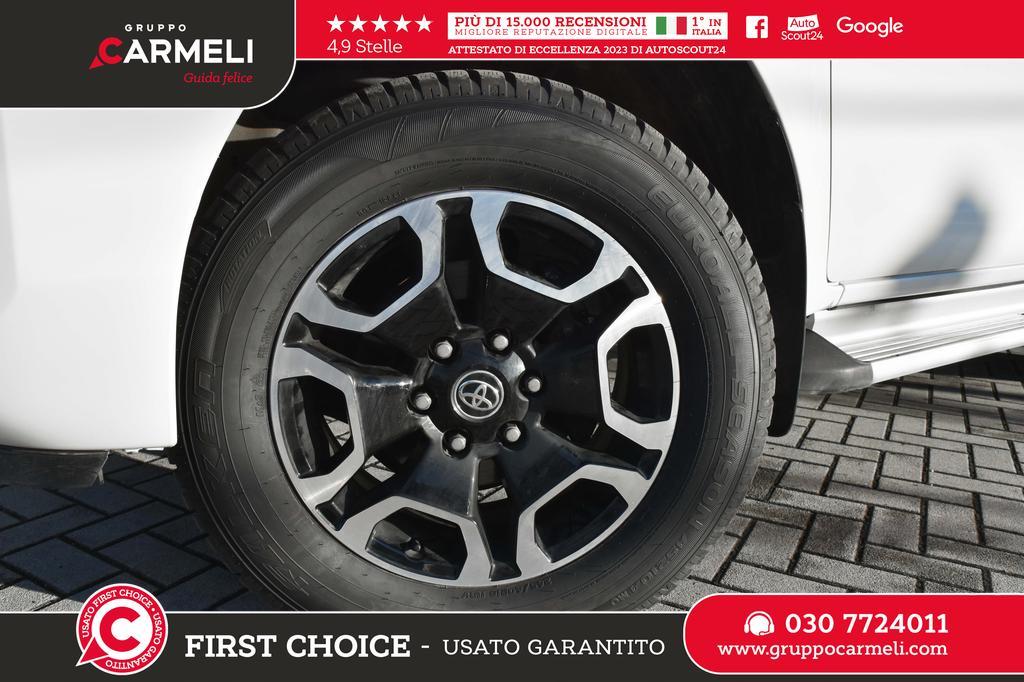 Toyota Hilux Double Cab 2.4 D-4D Lounge 4WD A/T