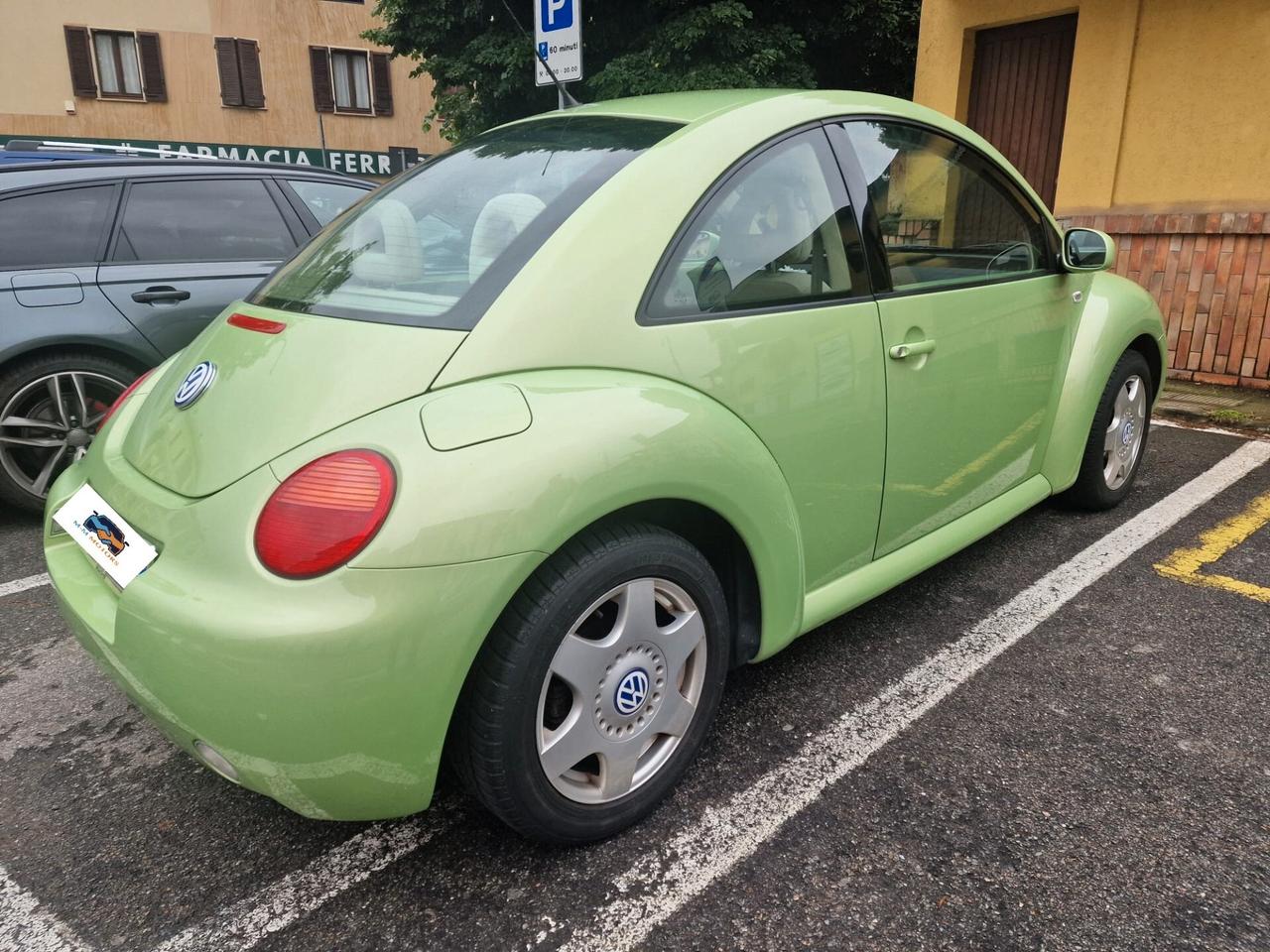 Volkswagen New Beetle 1.6 TARGA ORO-ASI-CRS