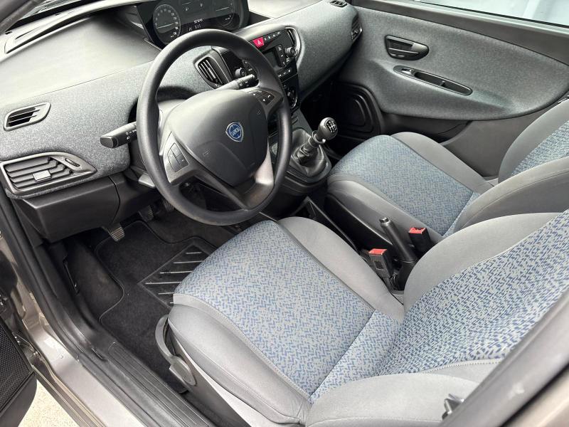 Lancia Ypsilon 1.0 firefly hybrid Gold s&s 70cv ADATTA NEOPATENTATI