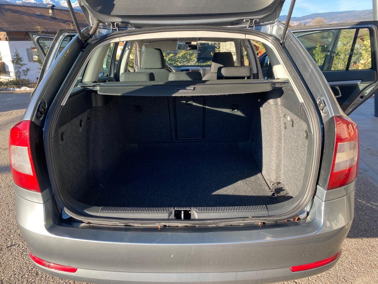 Skoda Octavia 1.6 TDI CR F.AP. Wagon Elegance