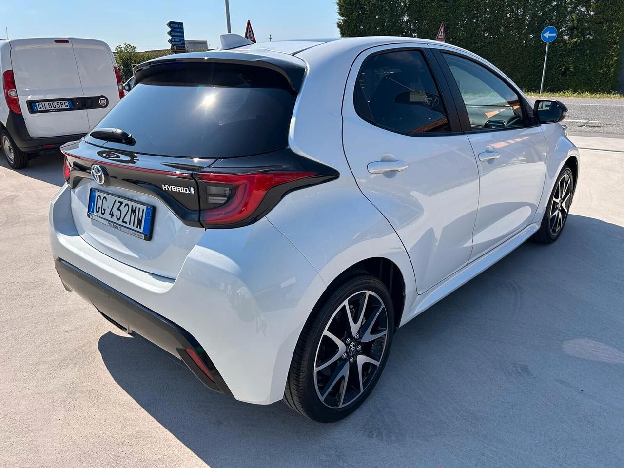 Toyota Yaris 1.5 Hybrid 5 porte Lounge