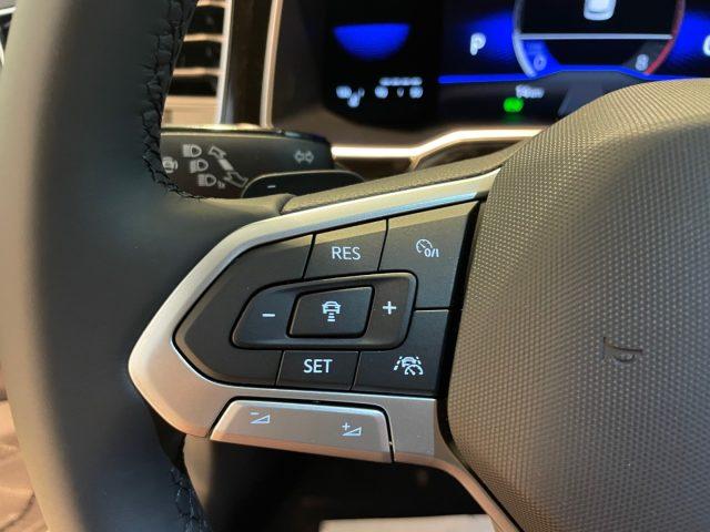 VOLKSWAGEN Polo 1.0 TSI DSG R-Line 17" DAB+ Travel Assist