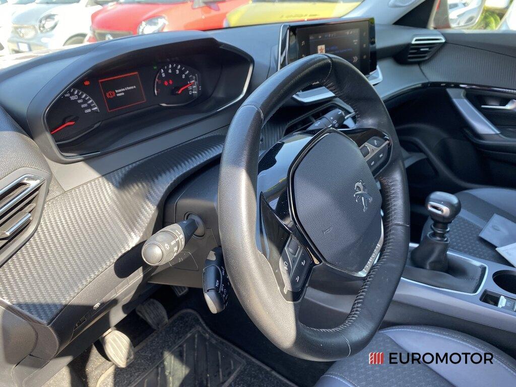 Peugeot 2008 1.2 PureTech Allure Navi Pack