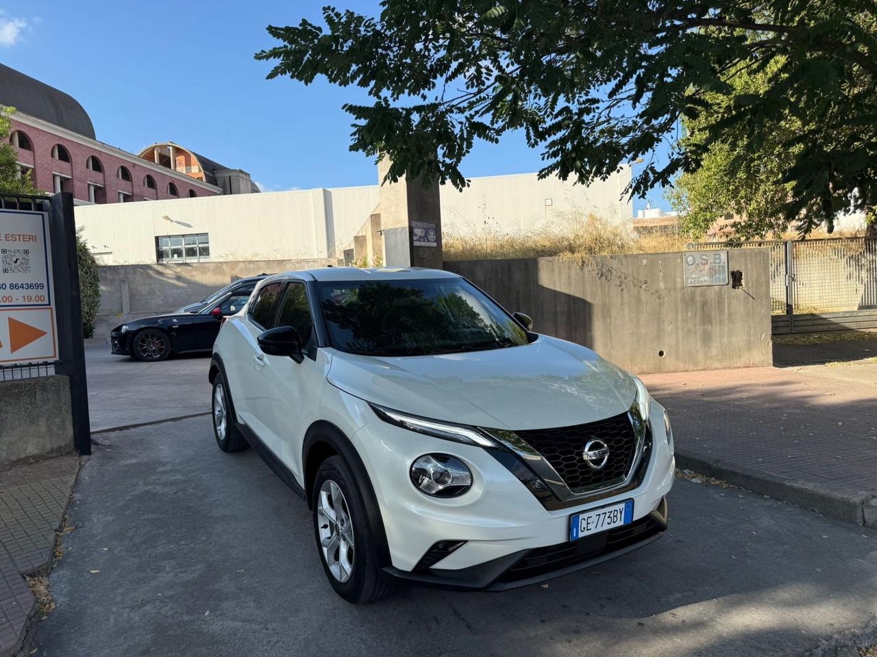 Nissan Juke 1.0 km. 69.000 GANCIO TRAINO!