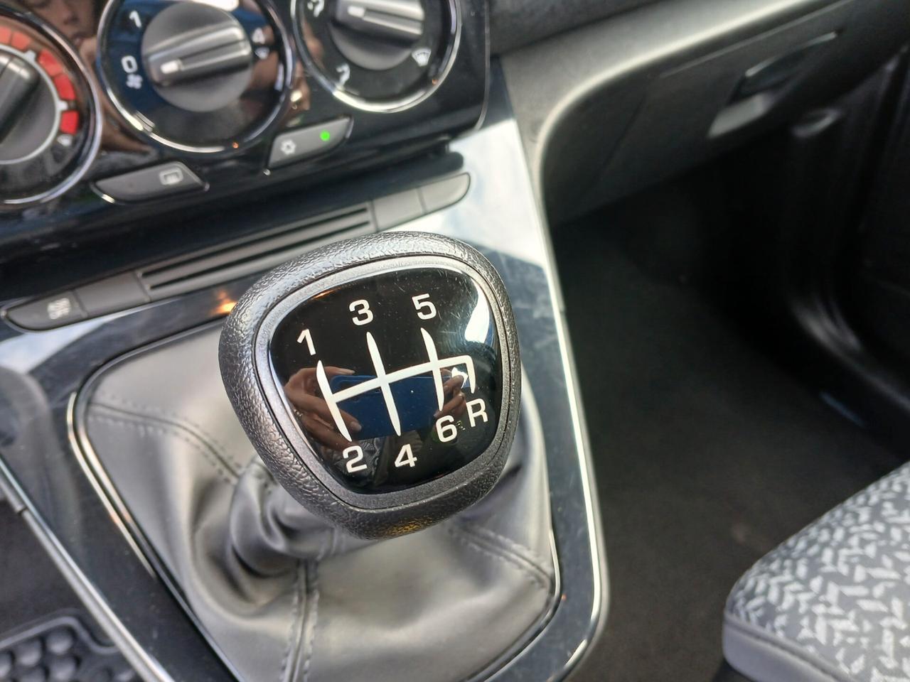 LANCIA YPSILON 1.0 HYBRID 70CV 2022 GOLD