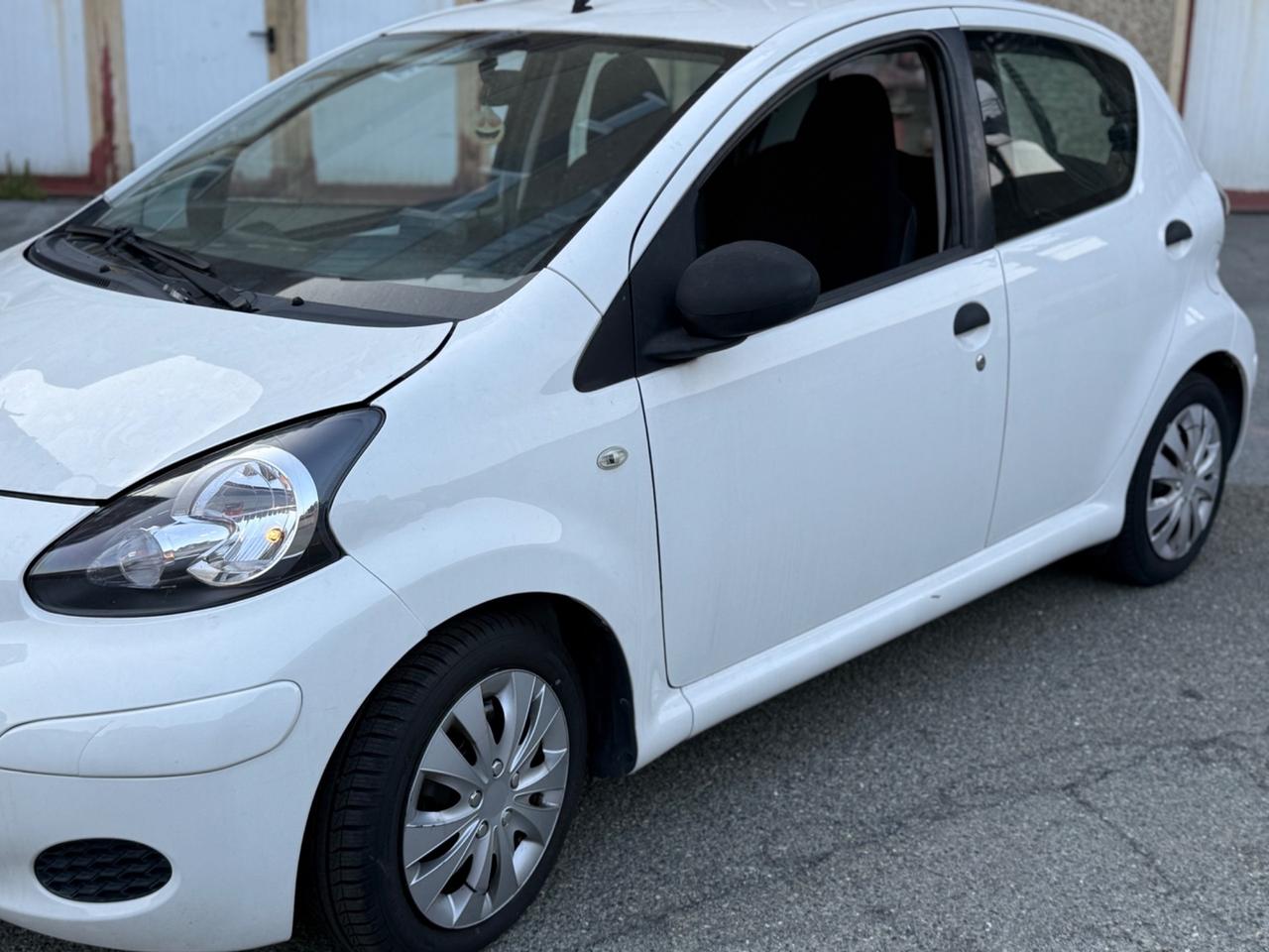 Toyota Aygo 1.0 12V VVT-i 5 porte Lounge Connect MMT