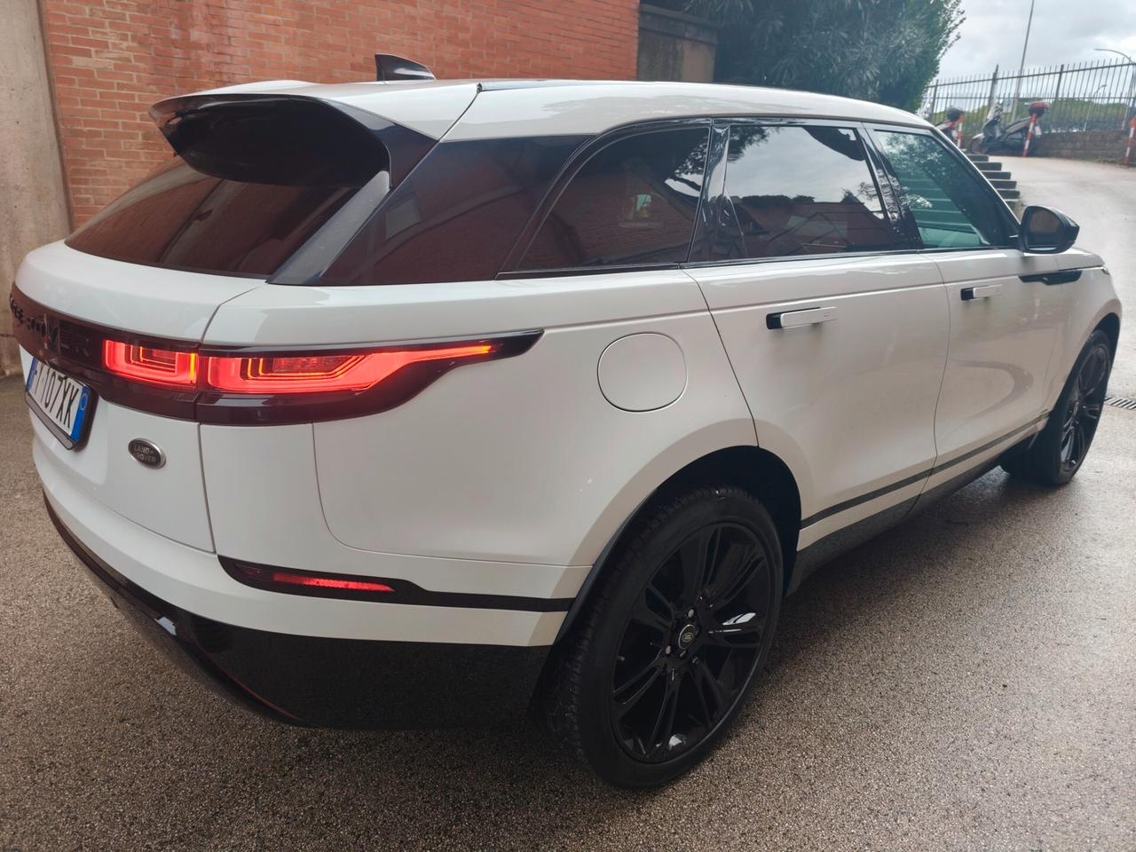 Land Rover Range Velar 2.0D I4 240 CV R-Dynamic