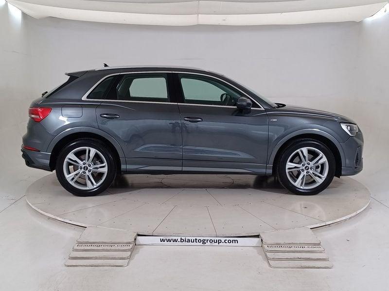 Audi Q3 II 2018 Diesel 40 2.0 tdi S line edition quattro 200cv s-troni