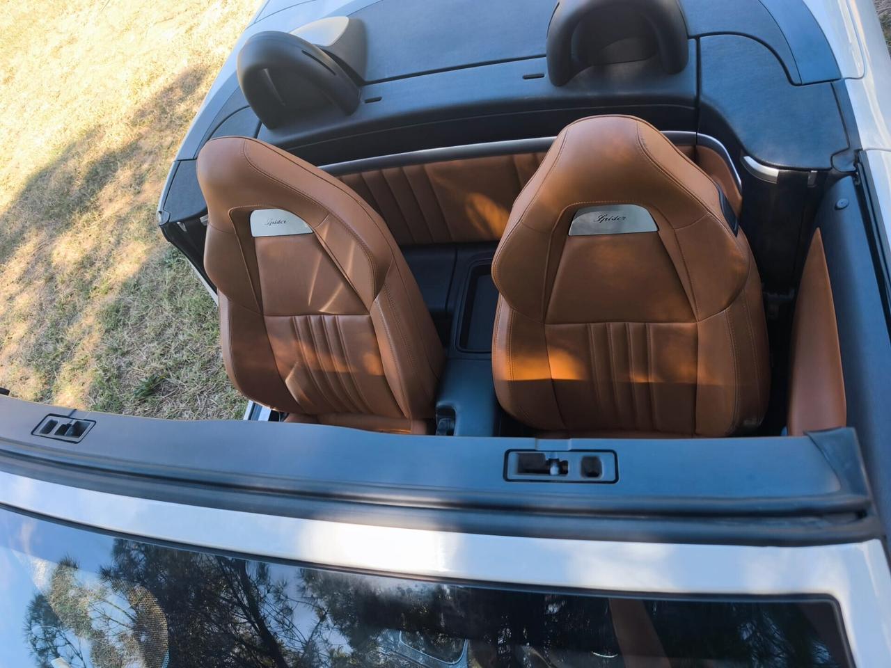 Alfa Romeo Spider 1750 TBi 68000 km