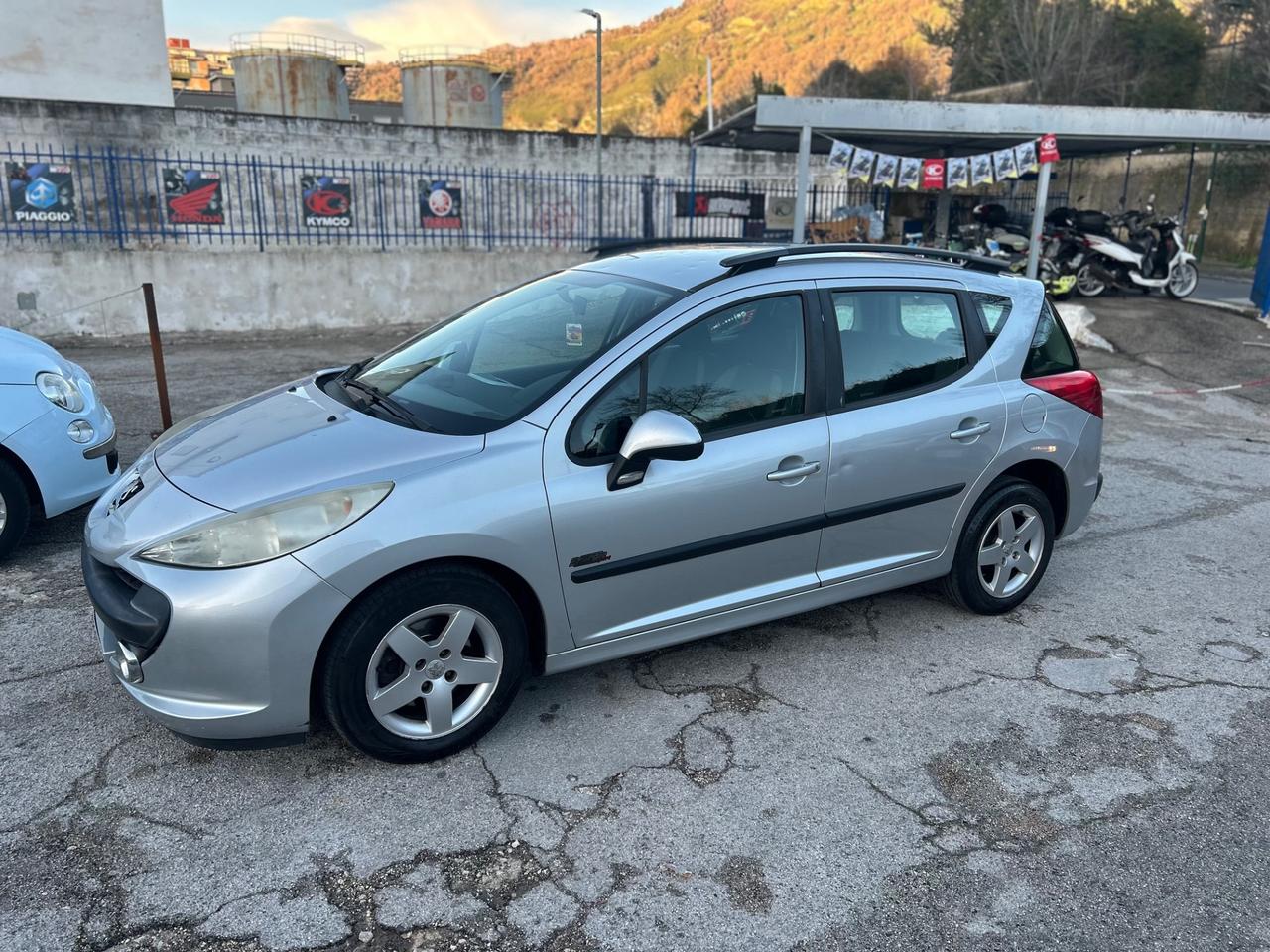 Peugeot 207 1.4 8V 75CV 5p. X Line