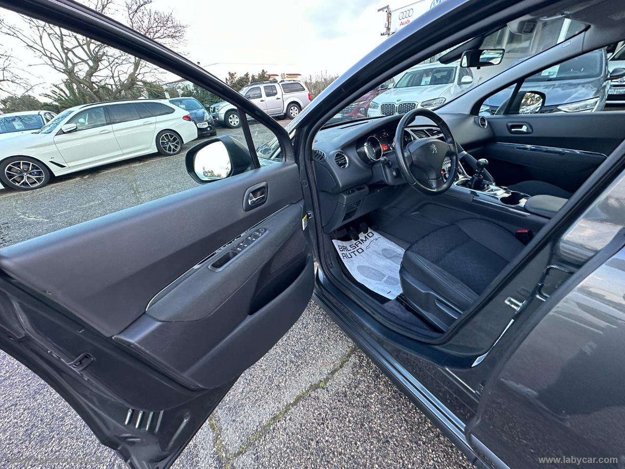 PEUGEOT 3008 1.6 HDi 115 CV Allure