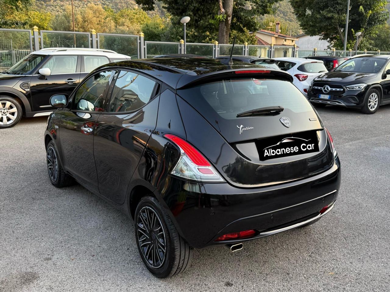 Lancia Ypsilon 1.0 FireFly S&S Hybrid Gold