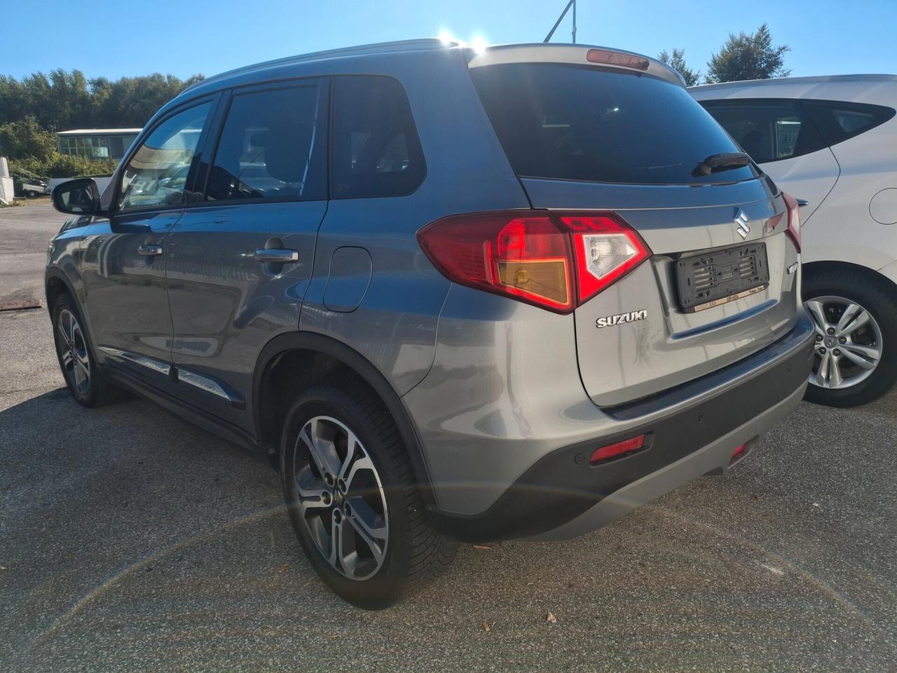 Suzuki Vitara 1.6 DDiS V-Cool-EURO6b-PERFETTA-
