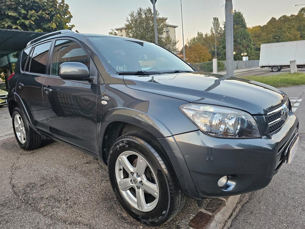 Toyota RAV4 2.2 D-4D 177cv Luxury*Pelle*Navi*