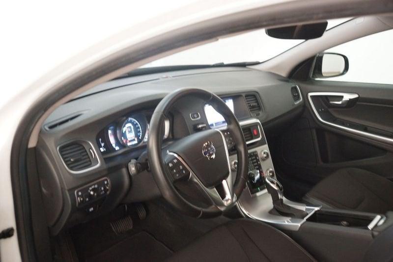 Volvo V60 Cross Country D3 Geartronic Business Plus