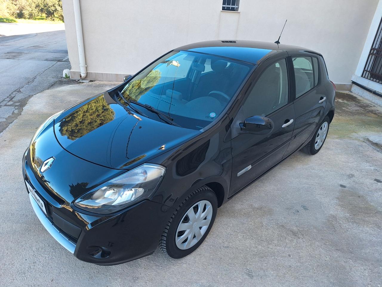 Renault Clio 1.2 5 porte NAVI PERFETTA 2012