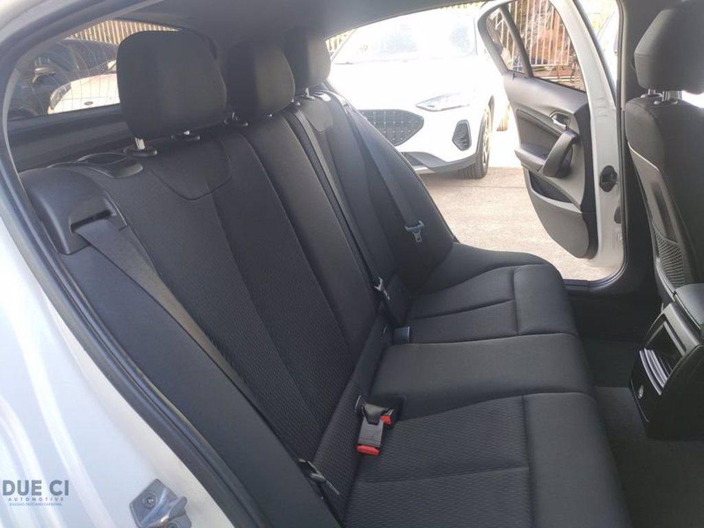 BMW 116d 5p. Urban del 2014