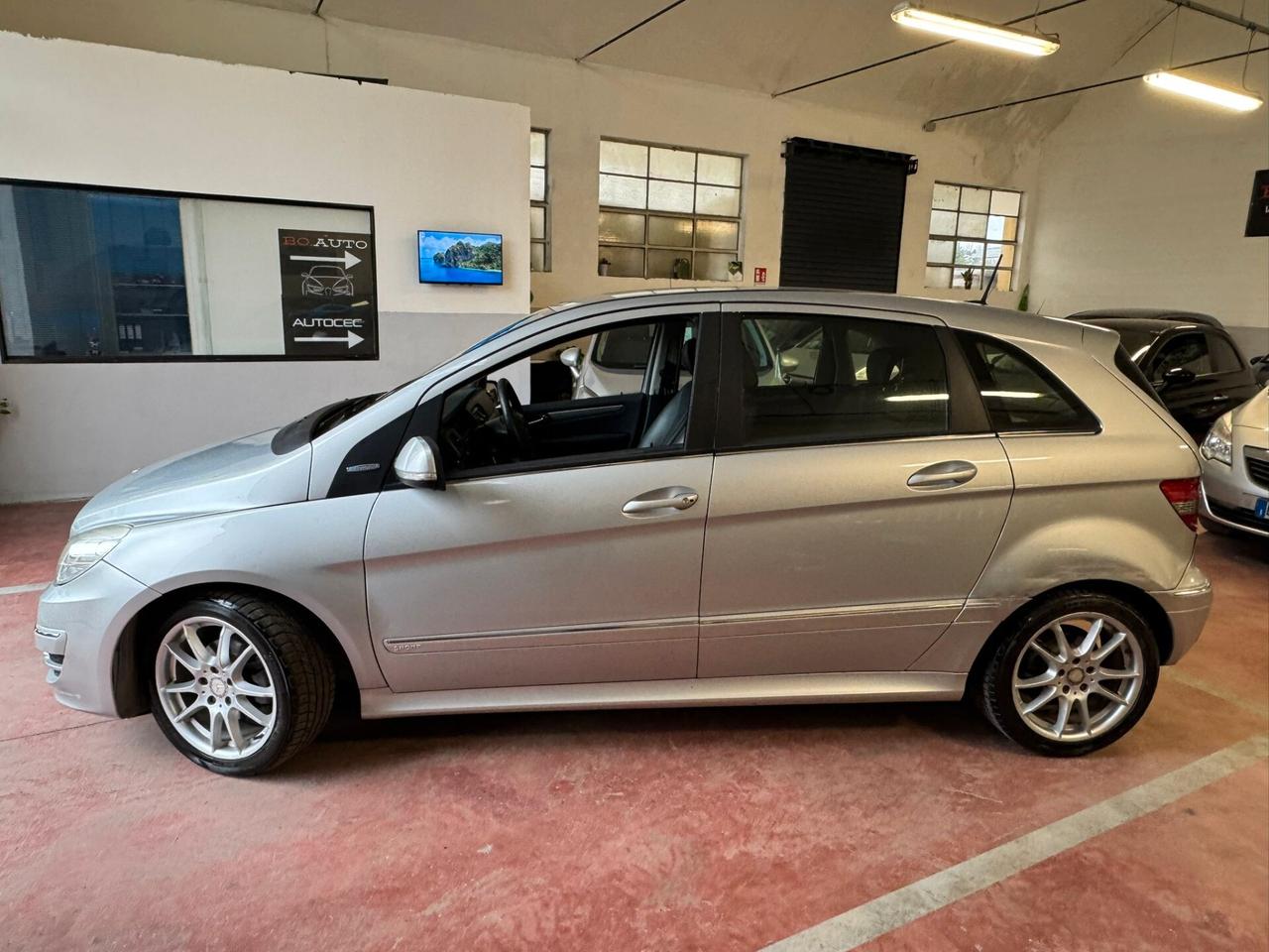 Mercedes-benz B 180 Per neopatentati