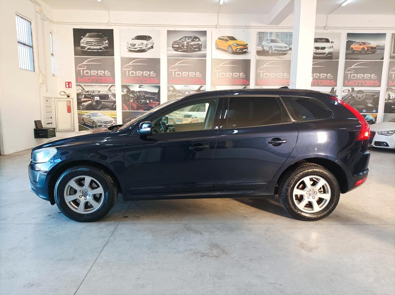 Volvo XC 60 CV 190 D4 Momentum 02/2016