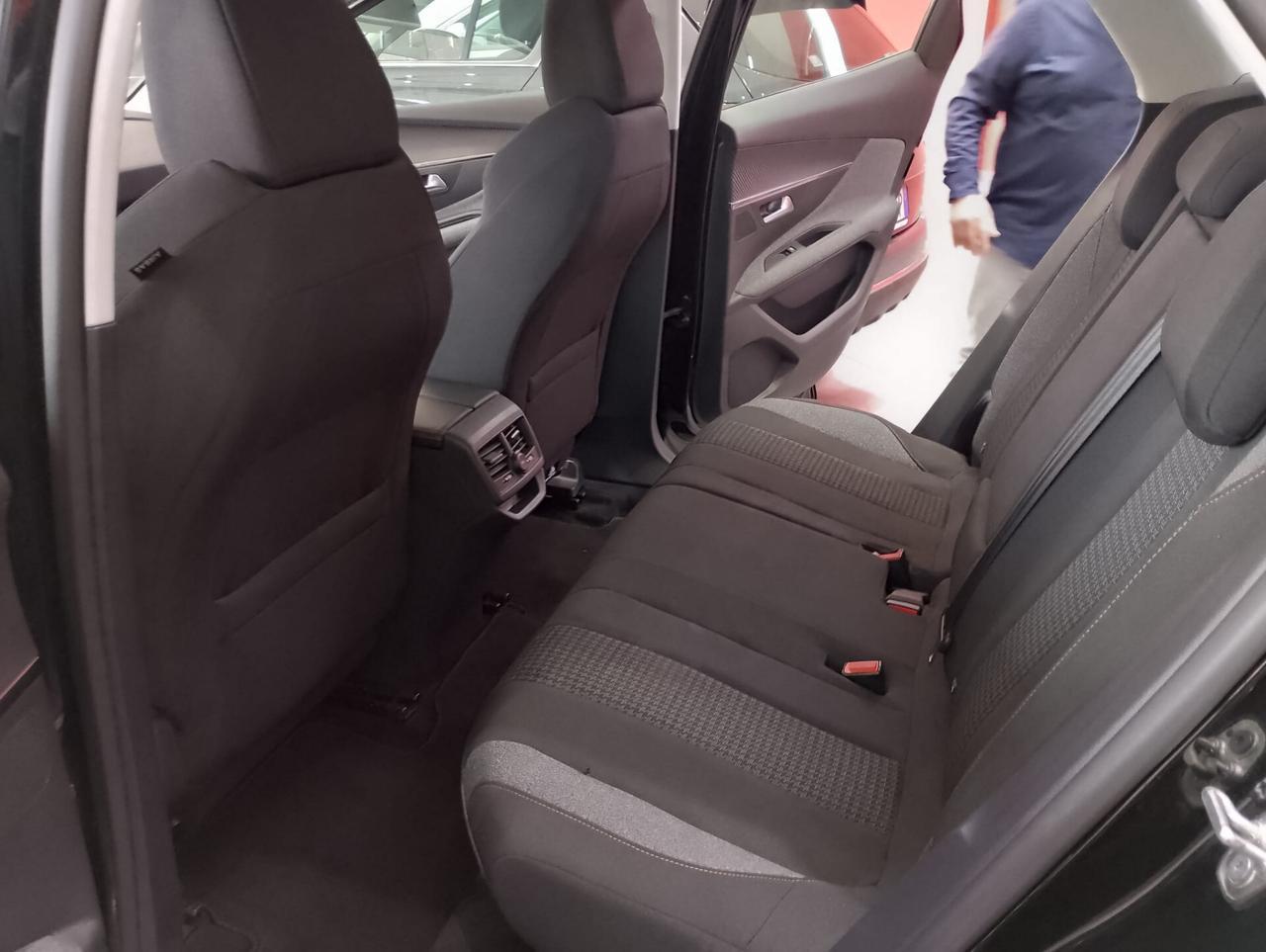 Peugeot 3008 BlueHDi 130 S&S Business