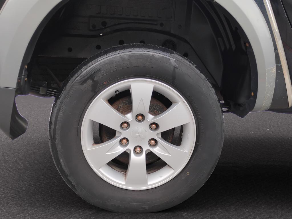 Mitsubishi L200 Double Cab L200 d.cab 2.5 di-d Intense