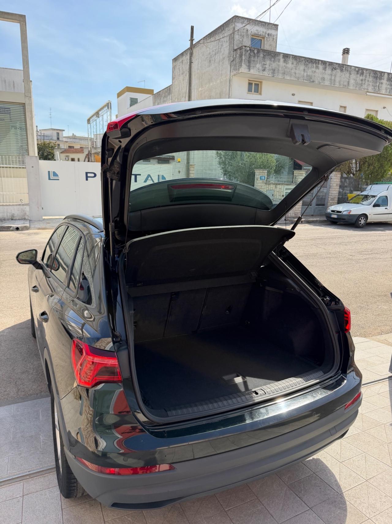 Audi Q3 35 TDI quattro Business-2019 MATRIX/NAVI