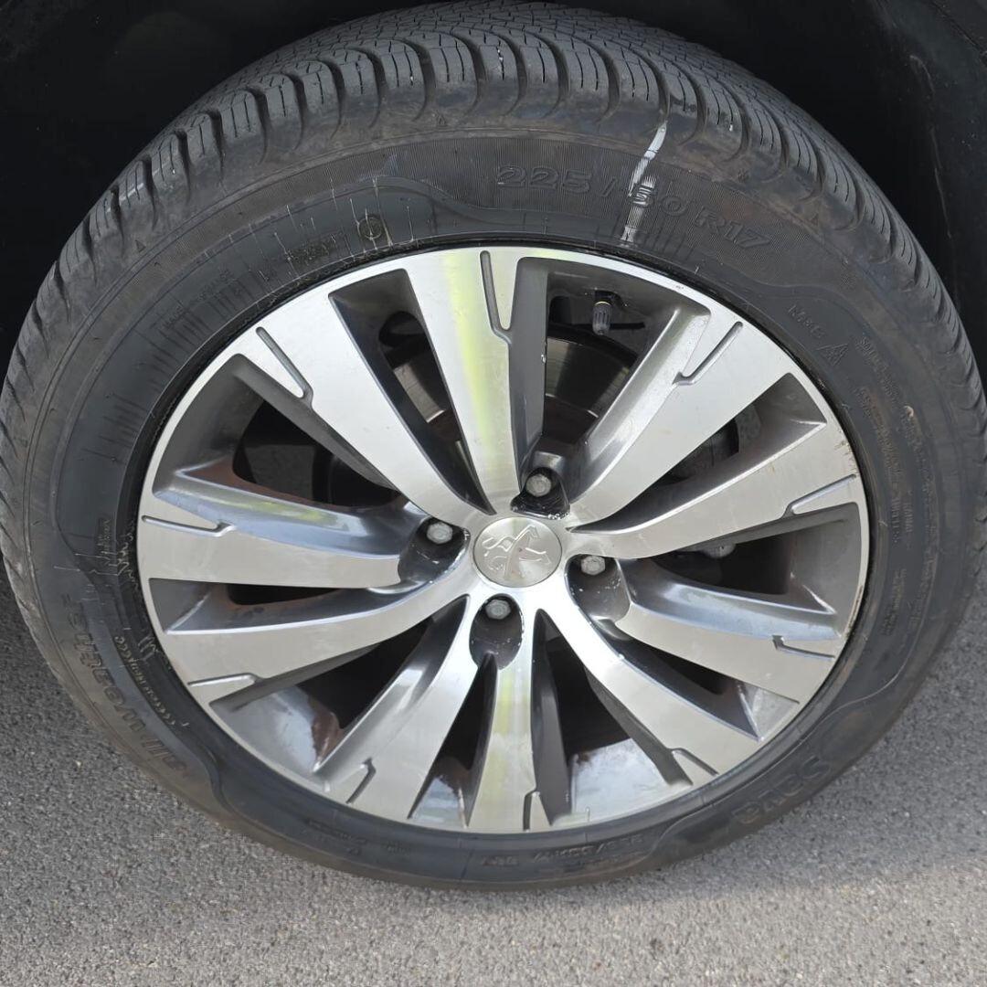 Peugeot 3008 2016 **CAMBIO AUTOMATICO**