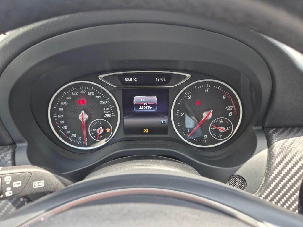 Mercedes GLA 180 d Manuale NAVI LED