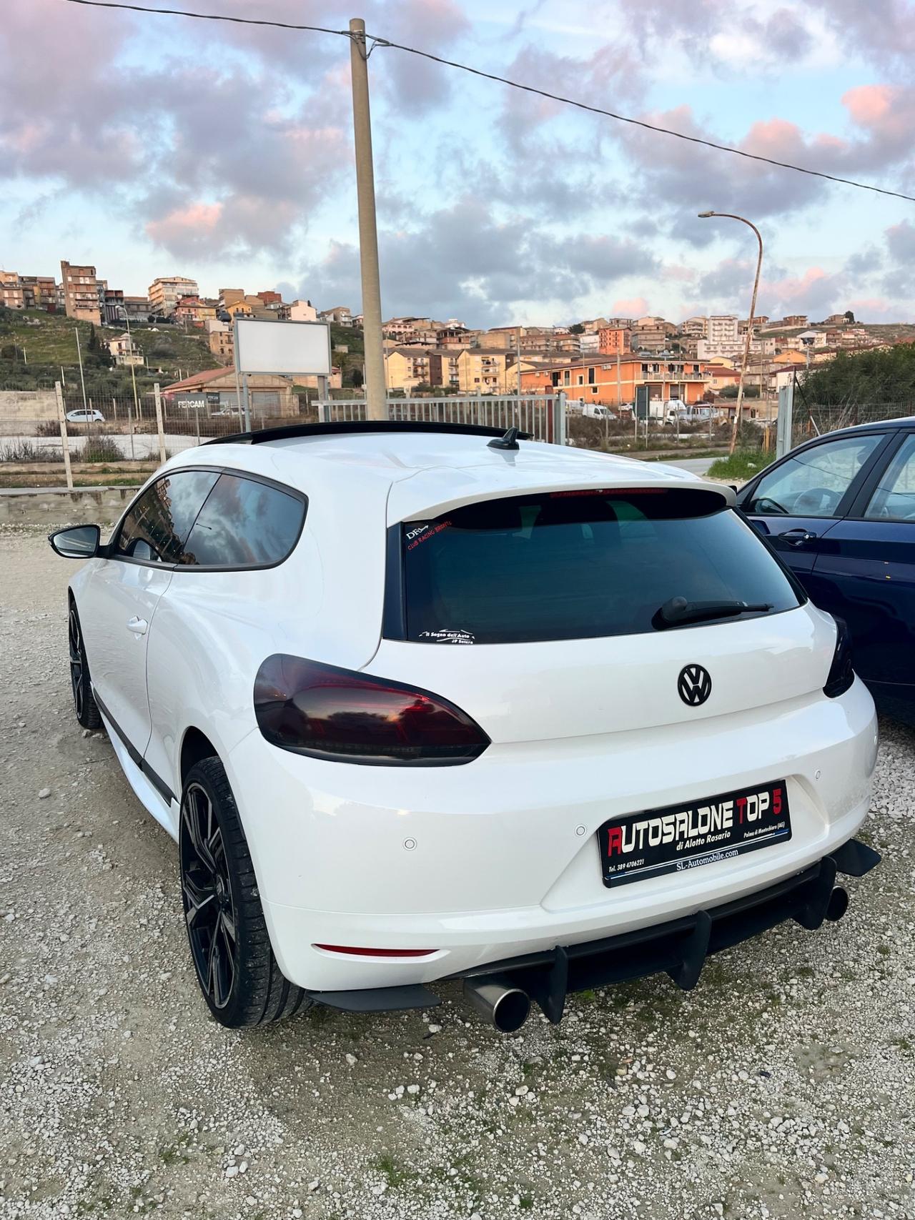 Volkswagen Scirocco 2.0 turbo benzina 200 cv Automatica