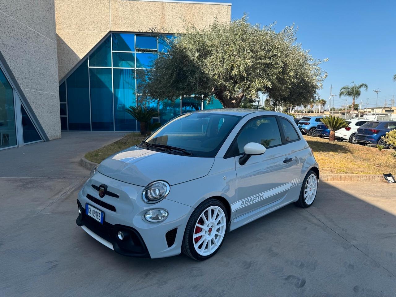Abarth 595 1.4 180cv possibilità noleggio no scoring