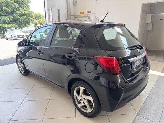 TOYOTA Yaris 1.5 Hybrid 5 porte Active