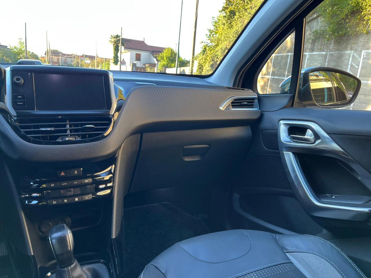 Peugeot 2008 1.6 e-HDi 92CV Stop&Start Allure