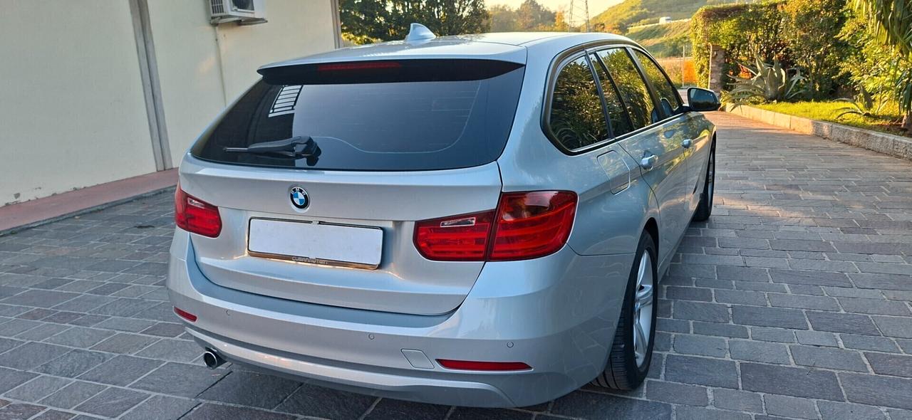 BMW 318D TOURING LUXURU CON CAMBIO AUTOMATICO