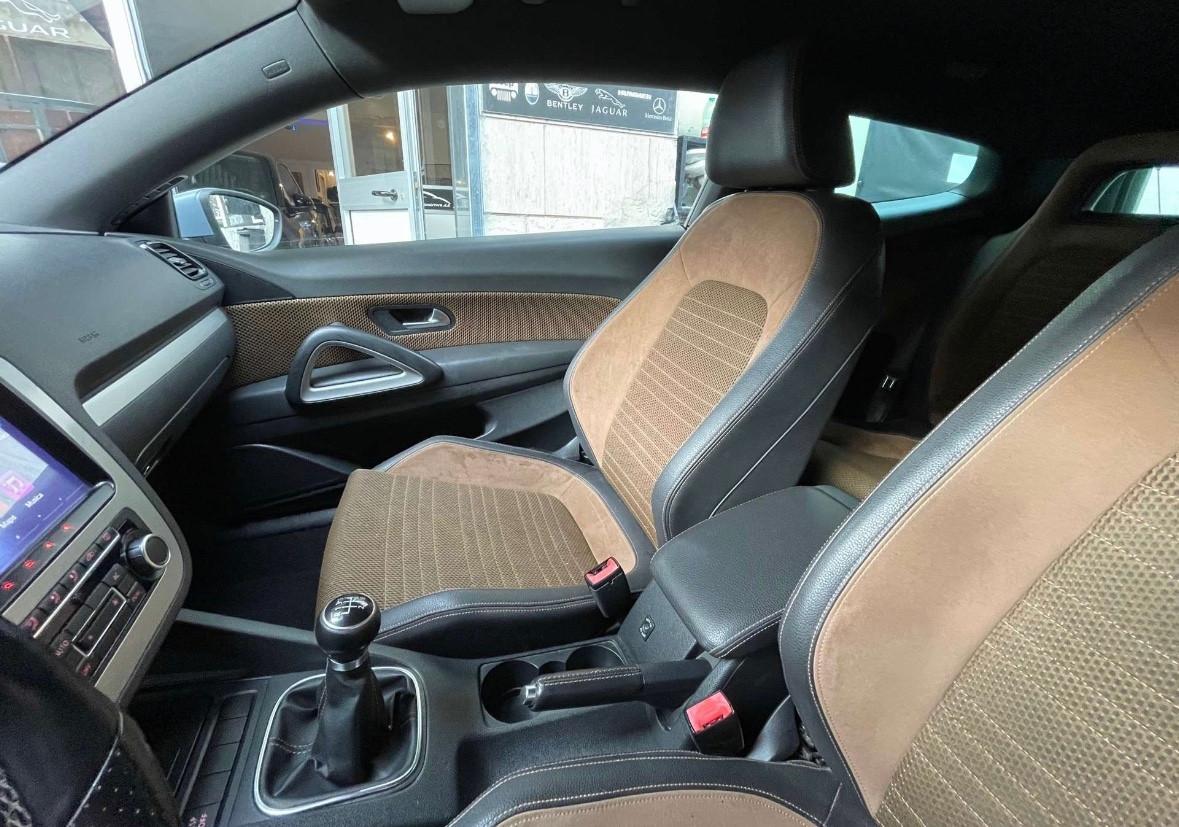 Volkswagen Scirocco 2.0 TDI 140CV GARANZIA