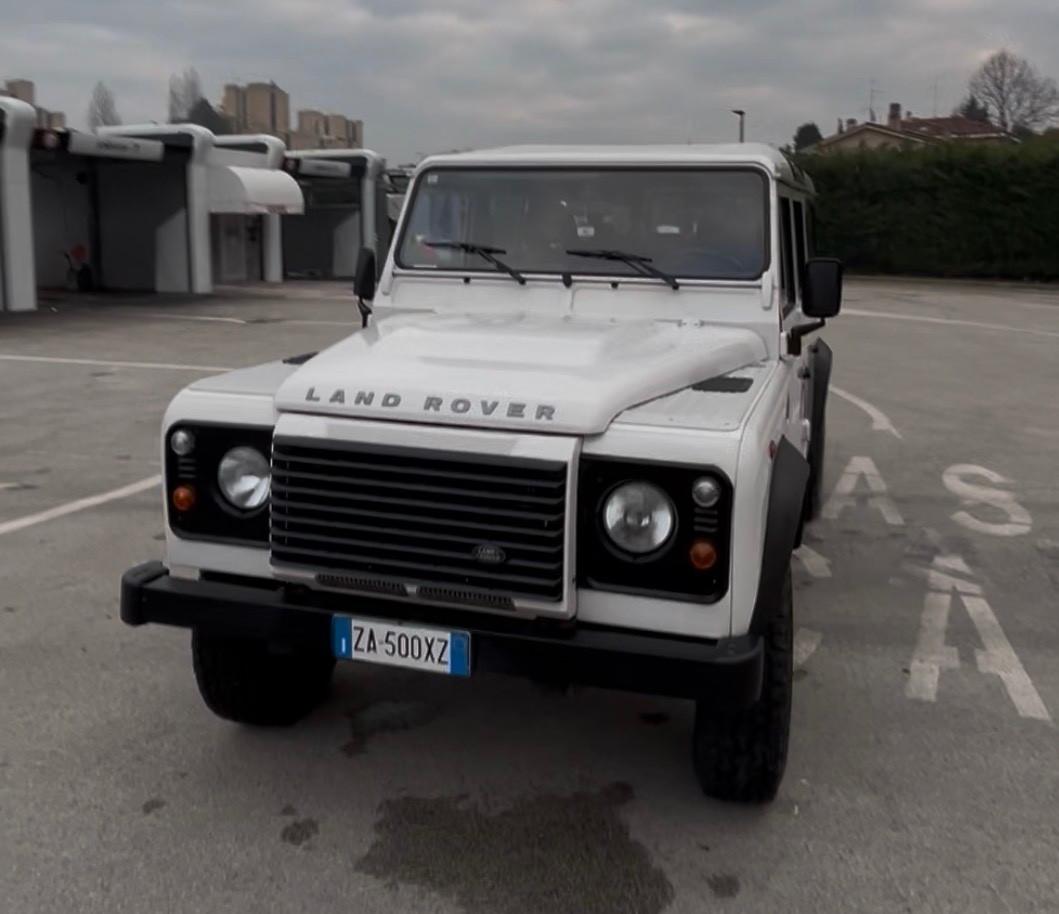 Land Rover Defender 110 2.4 TD4 Hard Top SE