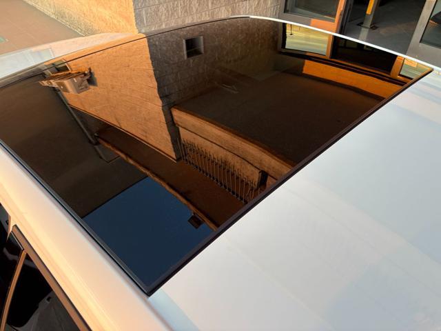 VOLKSWAGEN Golf 2.0 TDI DSG SCR Life TETTO-LUCI AMBIENTE
