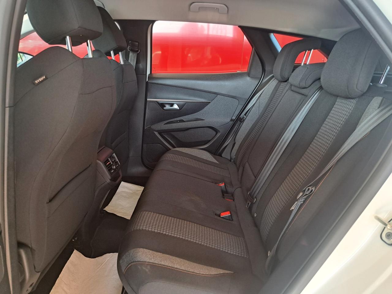 Peugeot 3008 1.5 BlueHDi 130CV S&S Active