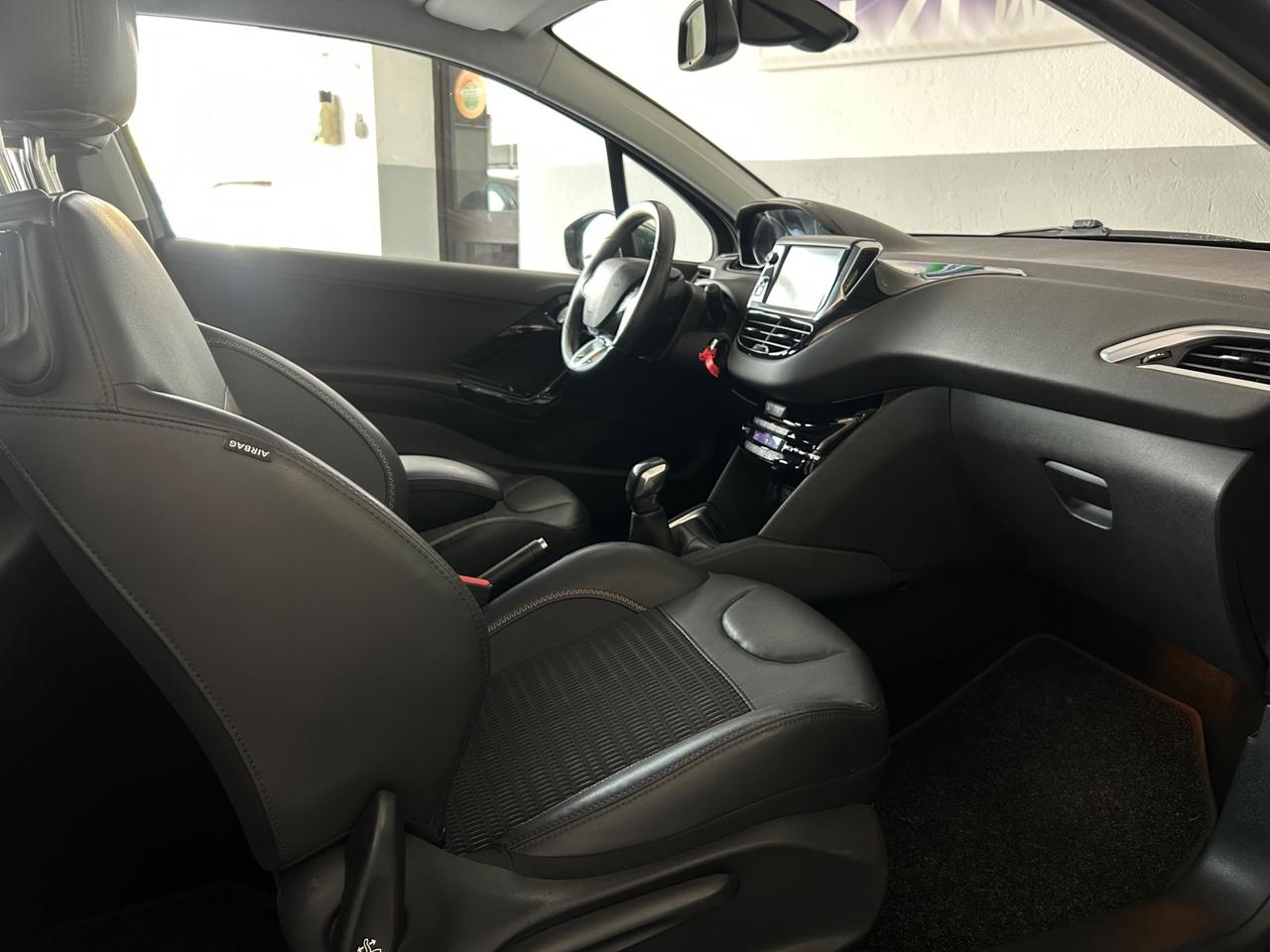 Peugeot 208 1.2 VTi 82 CV 3 porte Allure