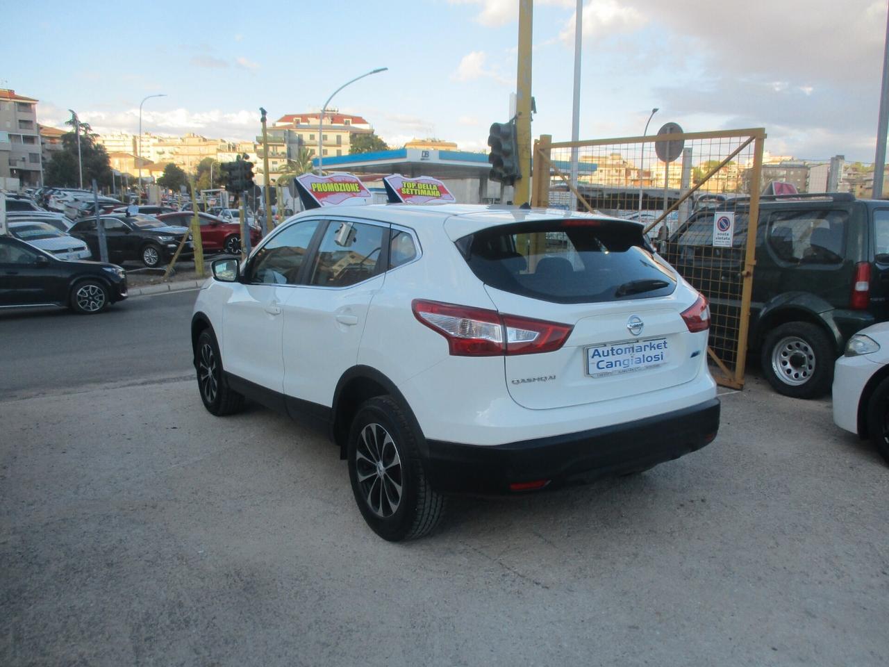 Nissan Qashqai 1.5 dCi MOLTO BELLA 2014