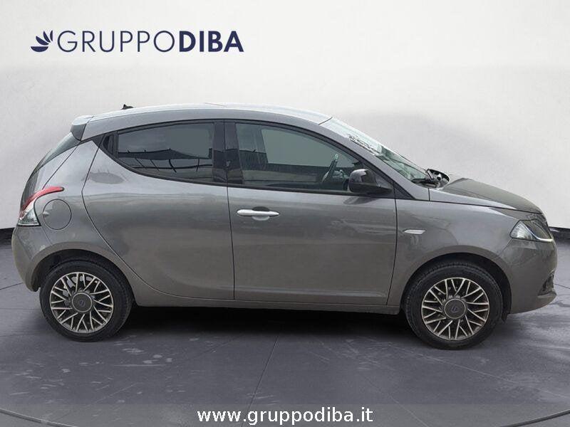 Lancia Ypsilon III 2021 1.0 firefly hybrid Gold Plus s&s 70cv 5p.t