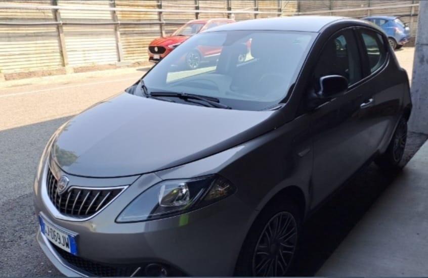 Lancia Ypsilon 1.0 FireFly 5 porte S&S Hybrid Gold Plus